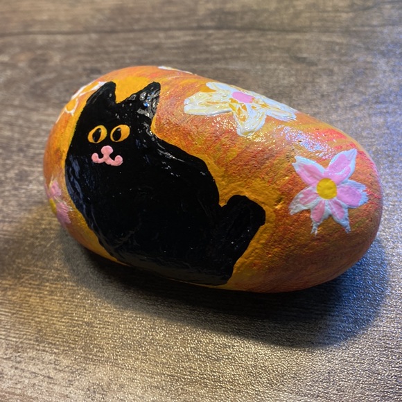 Hand Crafted Other - Black CAT on tie dye floral Hand painted stone garden rock paper weight
